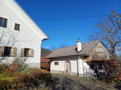 Medvo&scaron;ka sladica Lenartova domačija