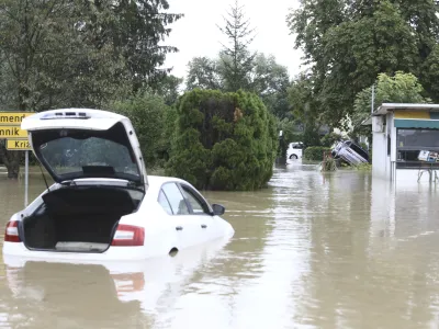 Po prvih ocenah &scaron;koda v Komendi zna&scaron;a 31 milijonov evrov.
