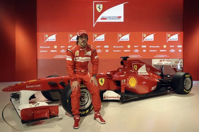 Foto: Ferrari je predstavil novi dirkalnik F150, ki naj bi jim prinesel naslov prvaka