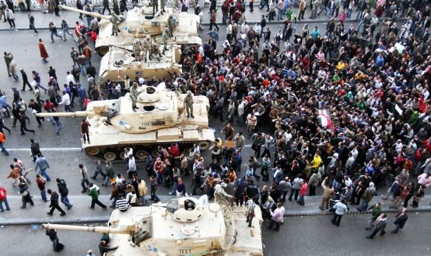 Vojska v središču Kaira.