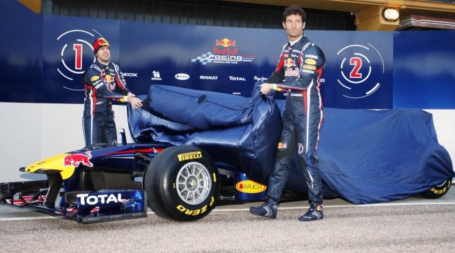Sebastian Vettel in Mark Webber sta v Valencii odkrila nov dirkalnik RB7.
