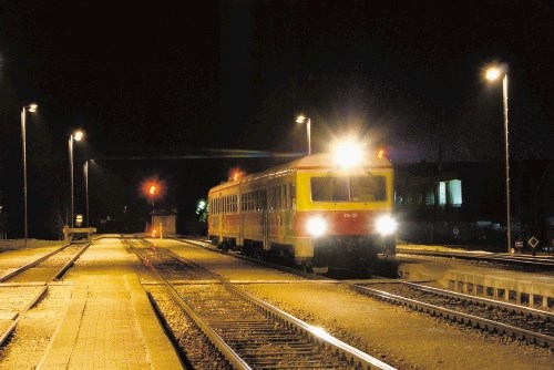 Potniški vlak iz Hodoša na postaji v Murski Soboti