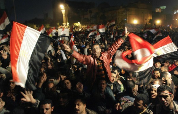 V Egiptu veselje ob odstopu Mubaraka, vojska ne bo nasprotovala ljudski volji