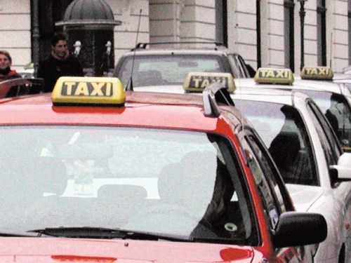 Mnogi taksisti, ki so lani plačali mestno pristojbino, je letos ne bodo, ker se počutijo opeharjeni.