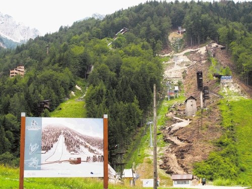 Začela se je  gradnja dveh  novih  skakalnic v  Planici na  mestu podrte  Bloudkove.  Nordijski  center z  manjšimi...