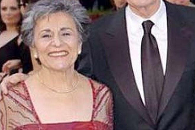 Igralec Alan Alda je s soprogo Arlene Weiss poročen 53 let, a o svojem zasebnem življenju ne govorita rada.