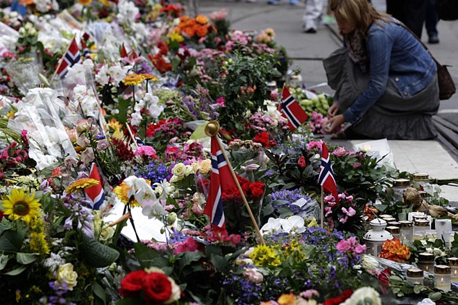 Za žrtvami petkovega napada žaluje cela Norveška.