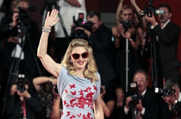 Madonna na rdeči preprogi 68. Beneškega filmskega festivala.