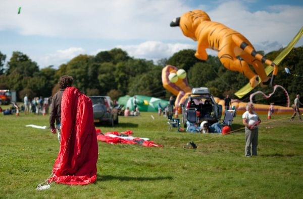 Foto: Pisane podobe z britanskega festivala zmajev