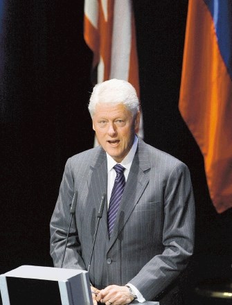Dominique Strauss - Kahn in Bill Clinton sta pred javnostjo na zelo podoben način opravičevala svoje prešuštniške podvige.