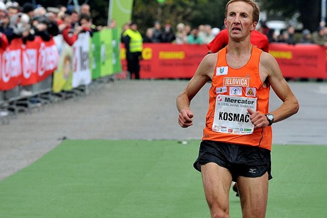 Zmagovalec teka na 21. kilometrov Anton Kosmač.