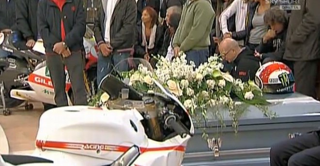 Foto: Pogreb Marca Simoncellija spremljalo na tisoče ljudi