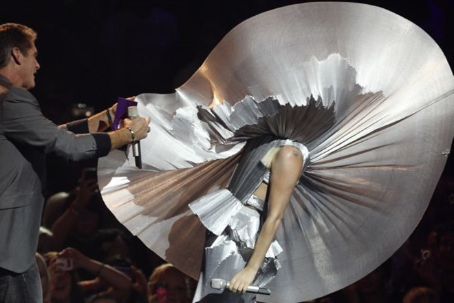 Foto: Lady Gaga pometla s konkurenco in domov odnesla kar štiri MTV kipce