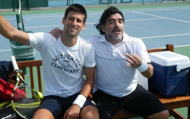 Novak Đoković in Diego Maradona.