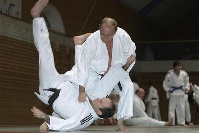 Putin se z borilnimi veščinami (judo je njegov najljubši) ukvarja že od 14 leta.