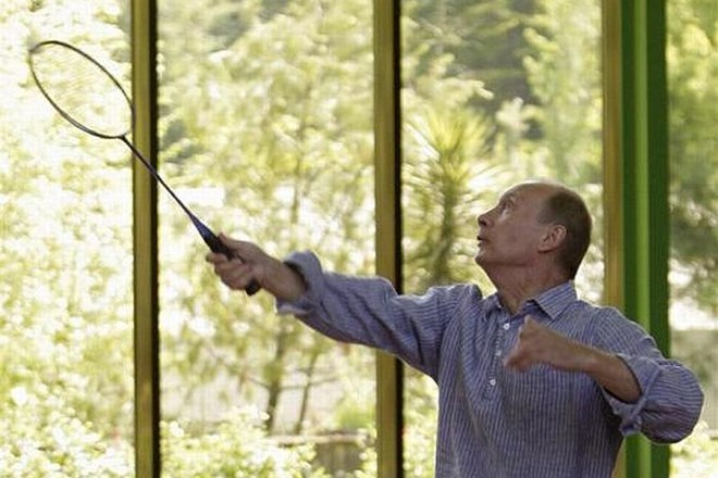 Tudi badminton mu gre od rok. Od časa do časa se pomeri z ruskim predsednikom Dmitrijem Medvedjevim.