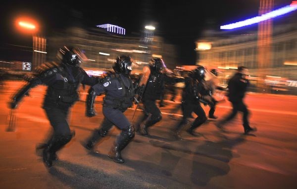 V Bukarešti je prišlo do spopadov med protestniki.