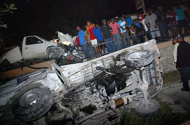 V prometni nesreči je po zadnjih podatkih umrlo 29 ljudi.