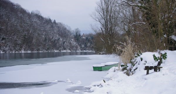 Foto: Reka Krka ponekod poledenela, prihodnji teden spet burja in še večji mraz