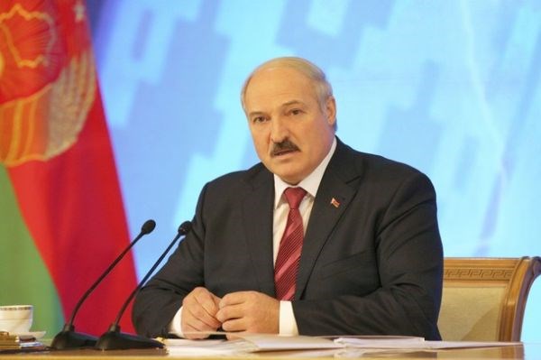 Potrditev dodatnih sankcij proti režimu Aleksandra Lukašenka (na fotografiji) je ovirala Slovenija, ker je po navedbah...