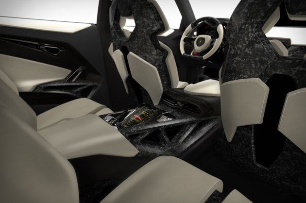 FOTO: Lamborghini z novim konceptom luksuznega terenskega vozila Urus