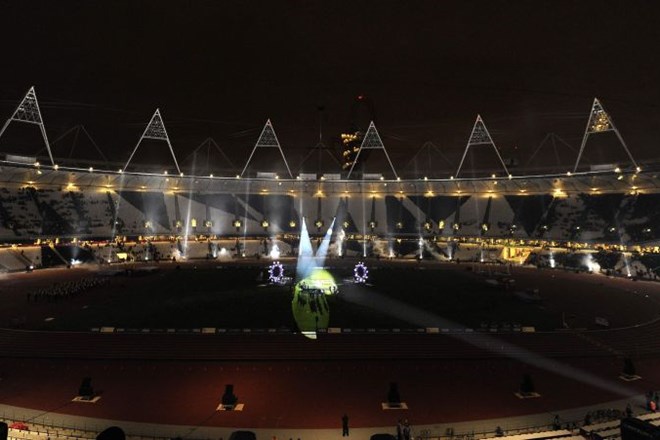 Foto: Olimpijski stadion v Londonu tudi uradno odprt