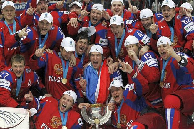 Rusi z izjemnim Malkinom prvenstvo končali brez poraza in so zasluženo prvaki
