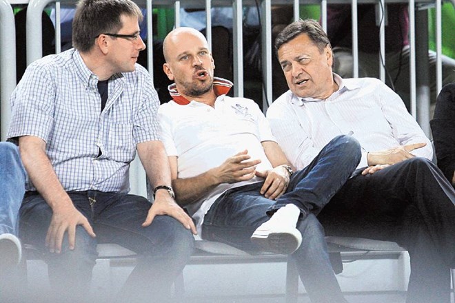 Ne Zoran Janković (na fotografiji desno) ne njegov sin Damjan Janković (v sredini) nam nista znala natančno razložiti, kako...