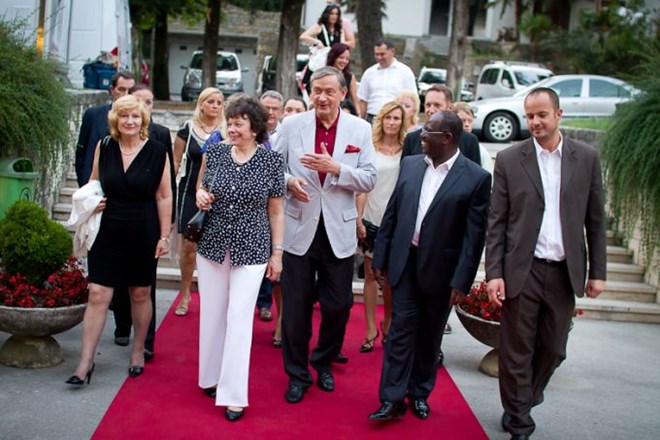 Prireditve se je sicer poleg nekaterih vidnih lokalnih politikov udeležil tudi predsednik republike Danilo Türk.