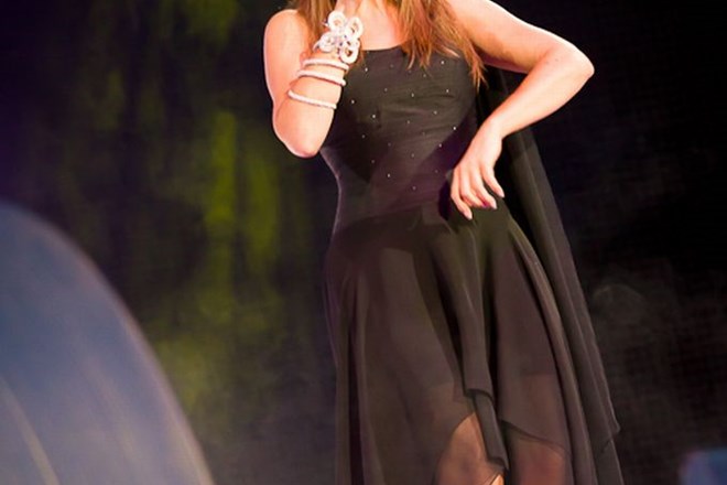 Foto: Nuša Derenda s pesmijo "Za stare čase" zmagala na Melodijah morja in sonca