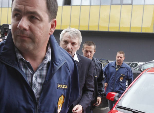 Foto: Vodušek kriminalistom prostovoljno izročil zahtevano dokumentacijo