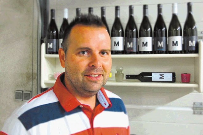 »Lažje je prodati vino v London kot v  Ljubljano,« je prepričan Gregor Mikuž,  vinar iz Radizela. »In sicer zato, ker je  trg...