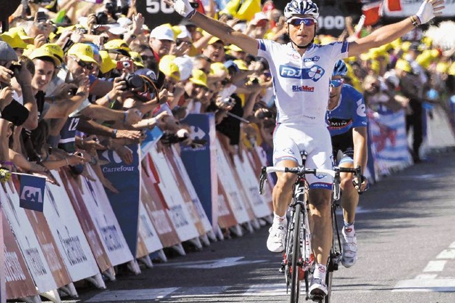 Francoski kolesar Pierrick Fedrigo je požel slavo v vlogi zmagovalca 15. etape dirke Po Franciji.