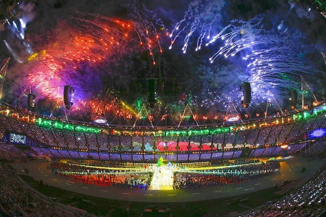 Glasbeni spektakel za konec OI, London predal zastavo Riu de Janeiru