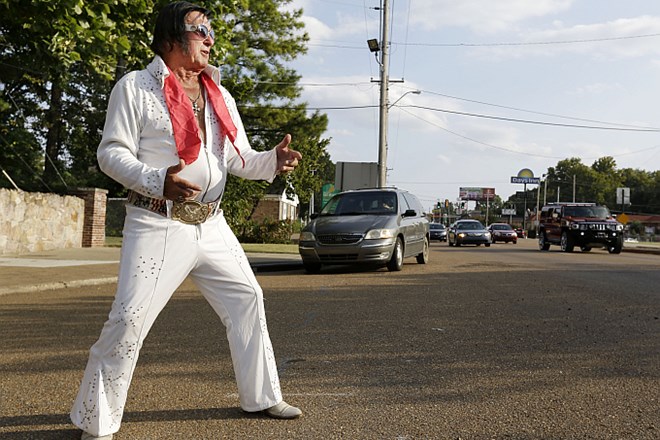 Mineva 35 let od smrti kralja rock'n'rolla Elvisa Presleyja