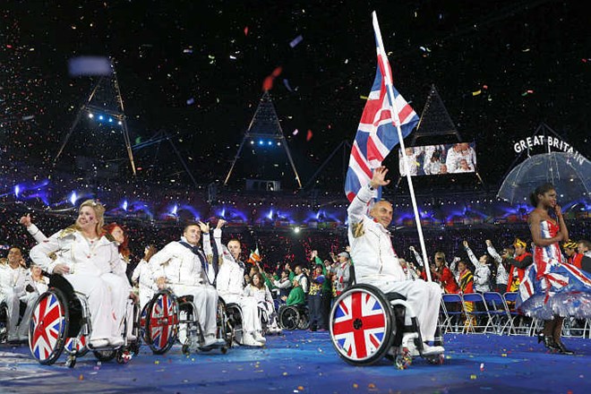 Z igrami začeli tudi paraolimpijci; Slovenci želijo nadaljevati z osvajanjem medalj