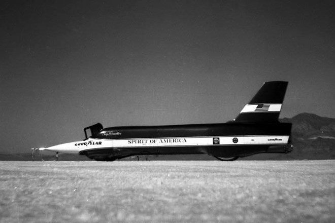 Spirit of america (sonic 1) – 894 km/h (1965), 956 km/h  (1965)