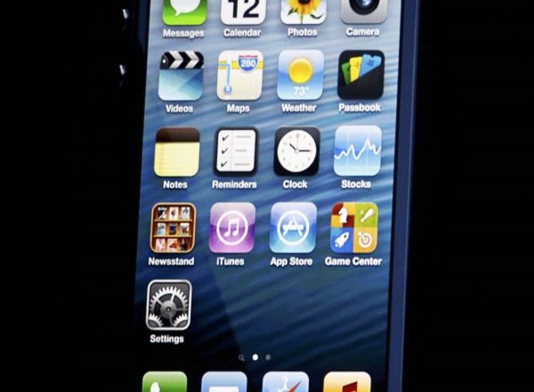 Foto: Apple predstavil novi iphone 5