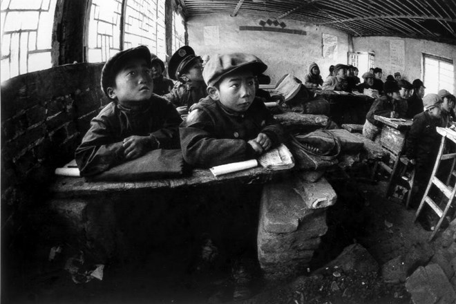 Med kitajskimi šolami,  zlasti onimi na podeželju in onimi v mestu, so še vedno velike  razlike. V standardu in učnih...