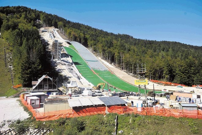 Prvi skoki na novih skakalnicah, 104- in 139-metrski,  v Planici bodo ta konec tedna.