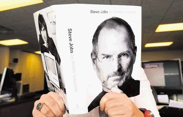 Steve Jobs je avtorju svoje biografije Walterju Isaacsonu menda zaukazal,  da ga mora opisati takšnega, kakršen v resnici je,...