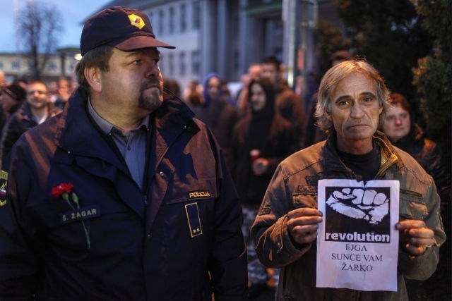 Foto: Kranjski protesti skozi objektiv Dnevnikovega Jake Gasarja