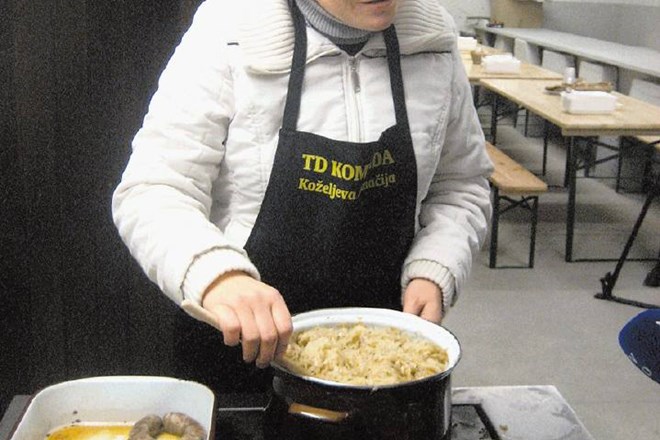 Veronika Škrlj rada zavrti kuhalnico tako na komendskem prazniku kot ob domačih kolinah, ko je treba skuhati malico, kosilo...