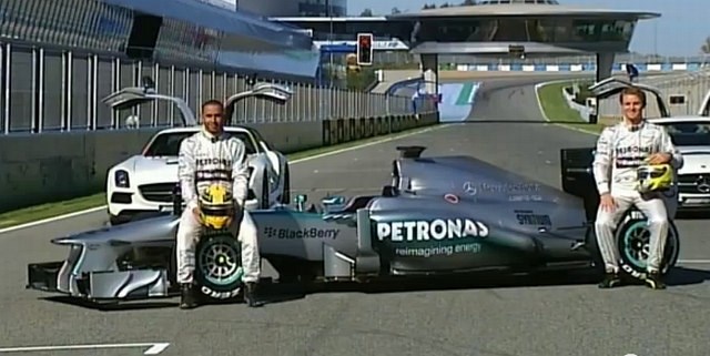 Za moštvo Mercedes bosta v nivo sezoni dirkala Lewis Hamilton in Nico Rosberg. (Foto: YouTube) 