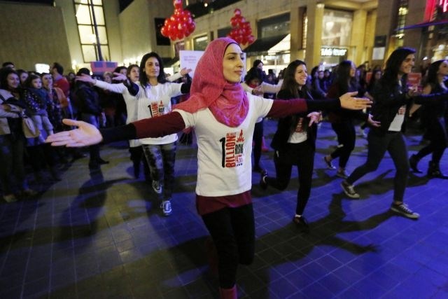 Plesalke v Bejrutu (foto: Reuters) 