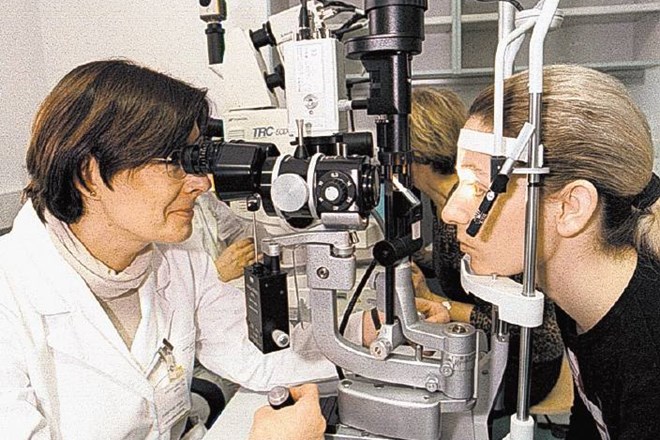 V mariborskem UKC so zaprli ambulanto za predpisovanje leč, na očesni kliniki ljubljanskega UKC pa pojasnjujejo, da bi težko...
