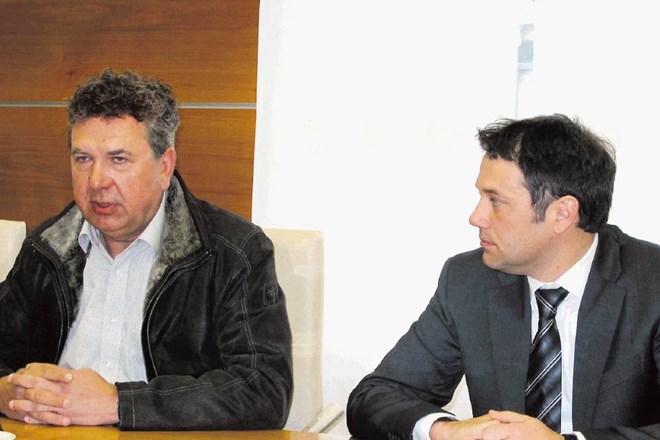 Novogoriški župan Matej Arčon (desno) in član nadzornega sveta Hita Marino Furlan (levo) sta zgrožena nad zadnjimi dogodki v...