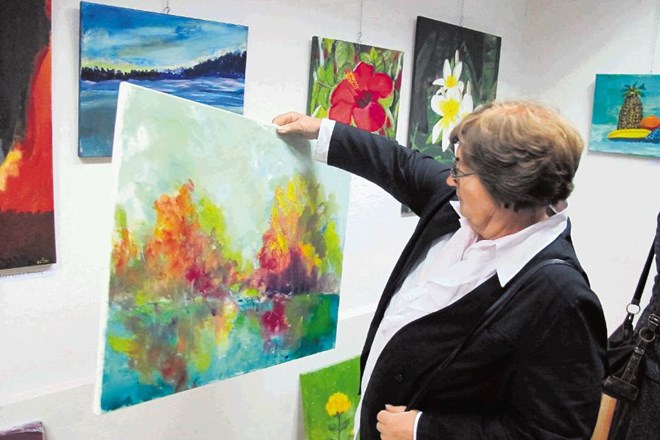 Prodajna razstava slabovidnih slikarjev bo v Celju odprta do konca maja. 