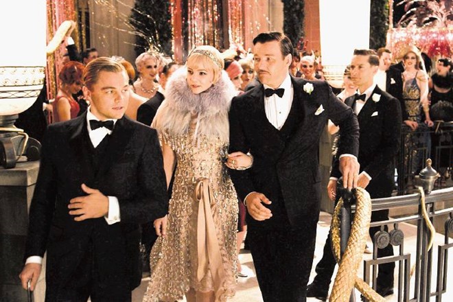 Veliki Gatsby v režiji Baza Luhrmanna je adaptacija romana na način bleščeče in vrtoglave spektakularizacije, ki dosega...