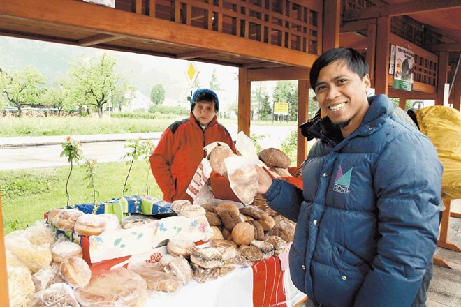 Gopang si je skupaj z Mojco med obiskom tržnice domačih dobrot  v Bohinjski Bistrici privoščil pokušnjo orehove potice in...
